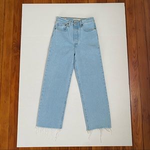 Levi’s Ribcage Straight Ankle Jeans